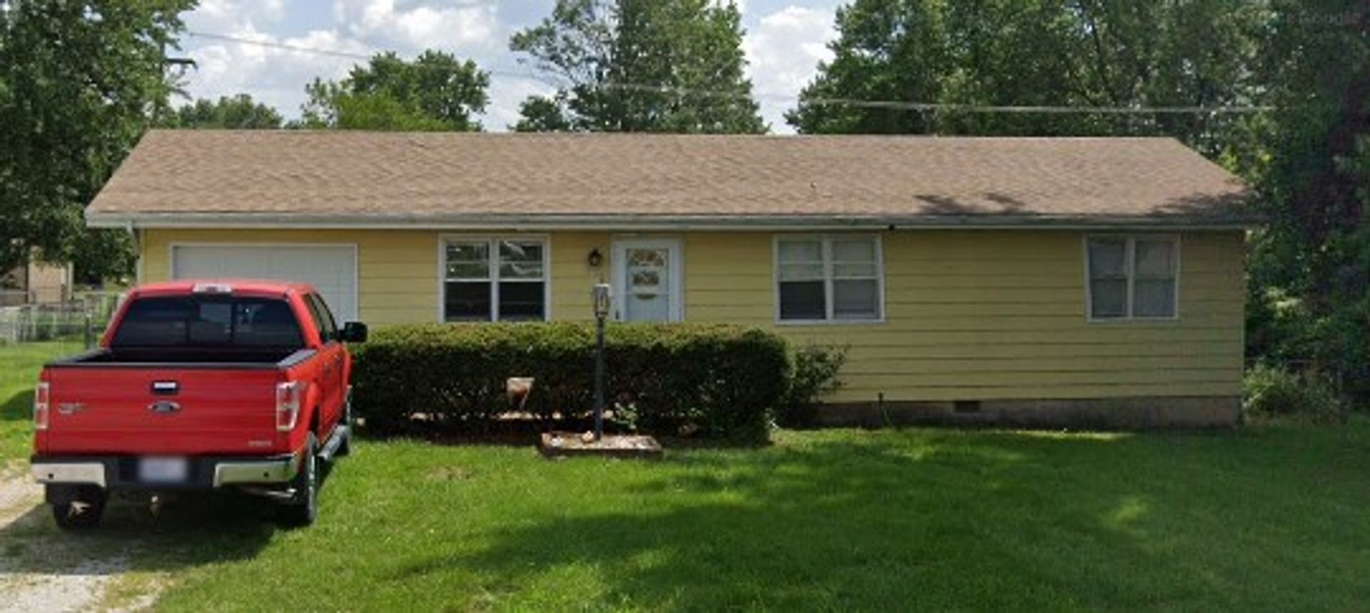 Willard House: 202 E New Melville Rd