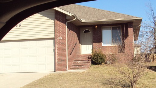 Duplex - 2 bed, 2 bath, 2 car garage in SW Springfield – photo 1