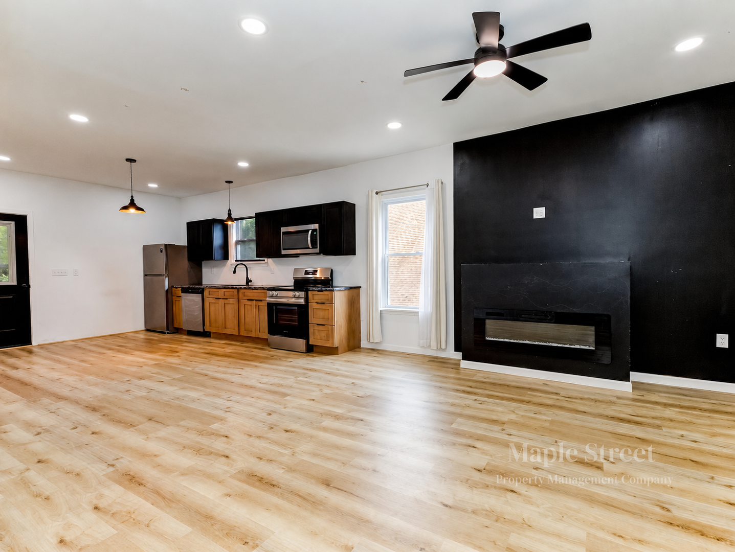 Aliquippa Apartment: 910 Main St