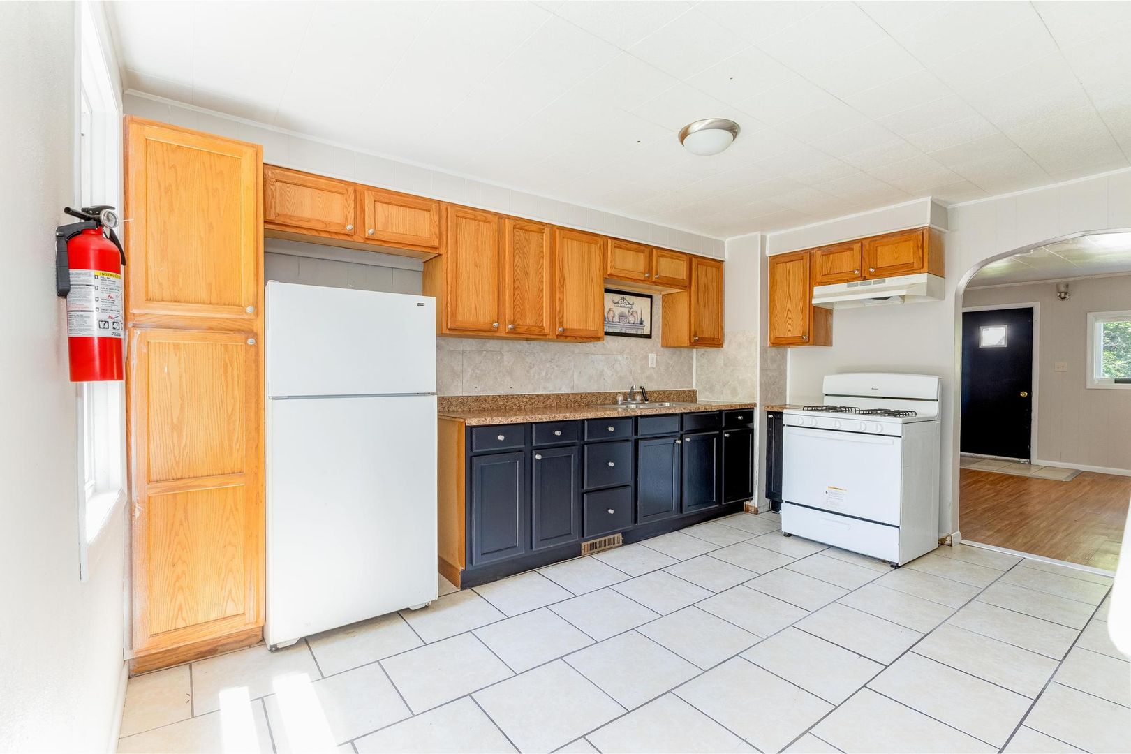 Midland Apartment: 148-50 Midland Ave