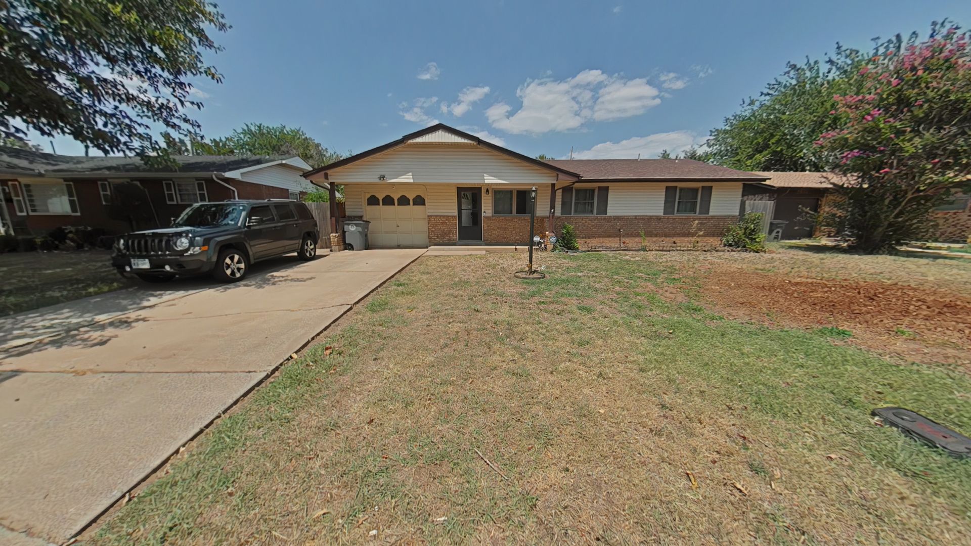 Lawton House: 3808 SE Dorchester Dr