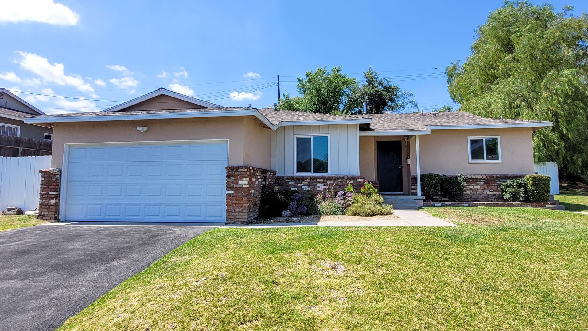 Whittier House: 11303 Edderton Ave