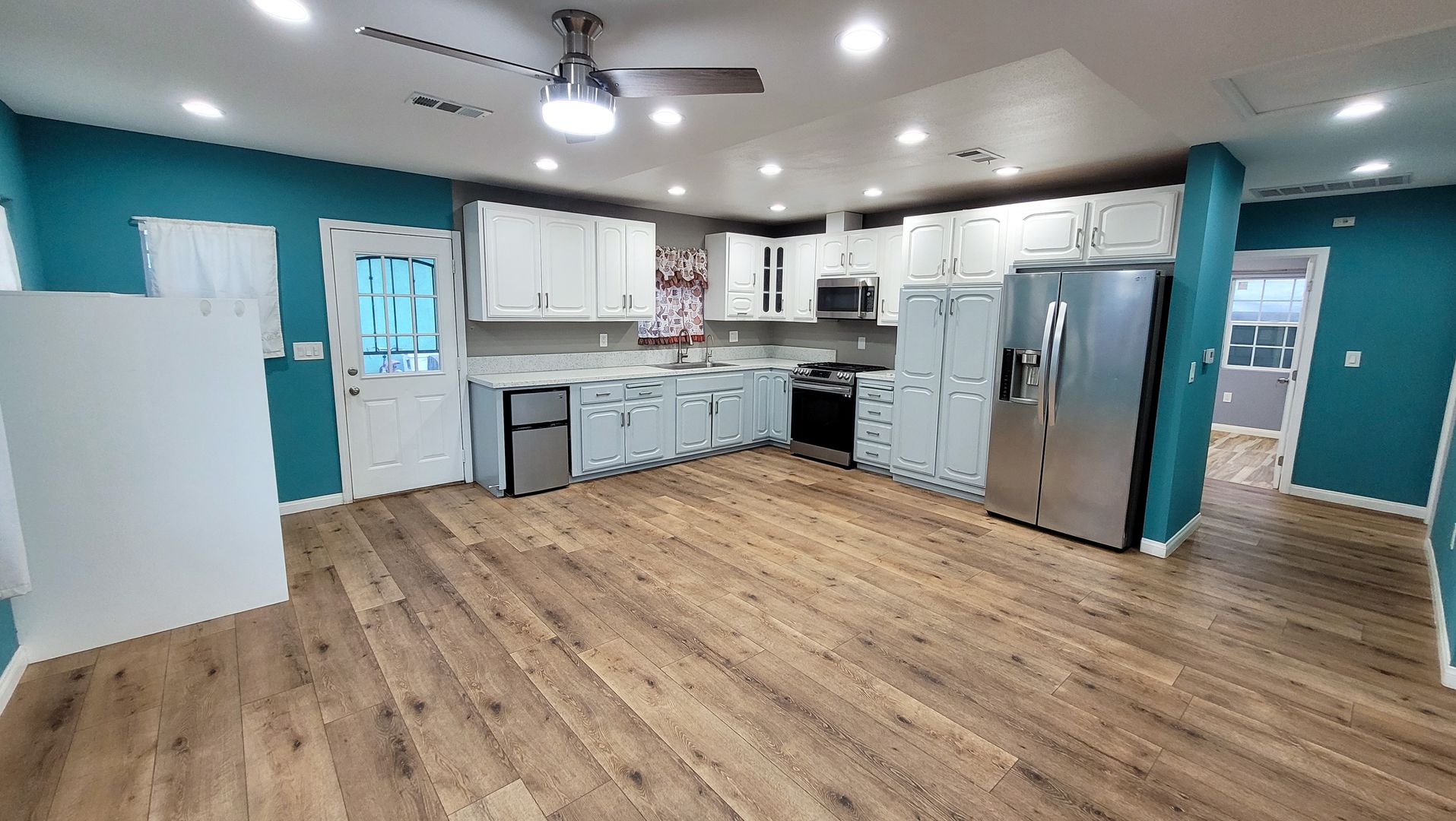 Norwalk Apartment: 13531 Maidstone Ave