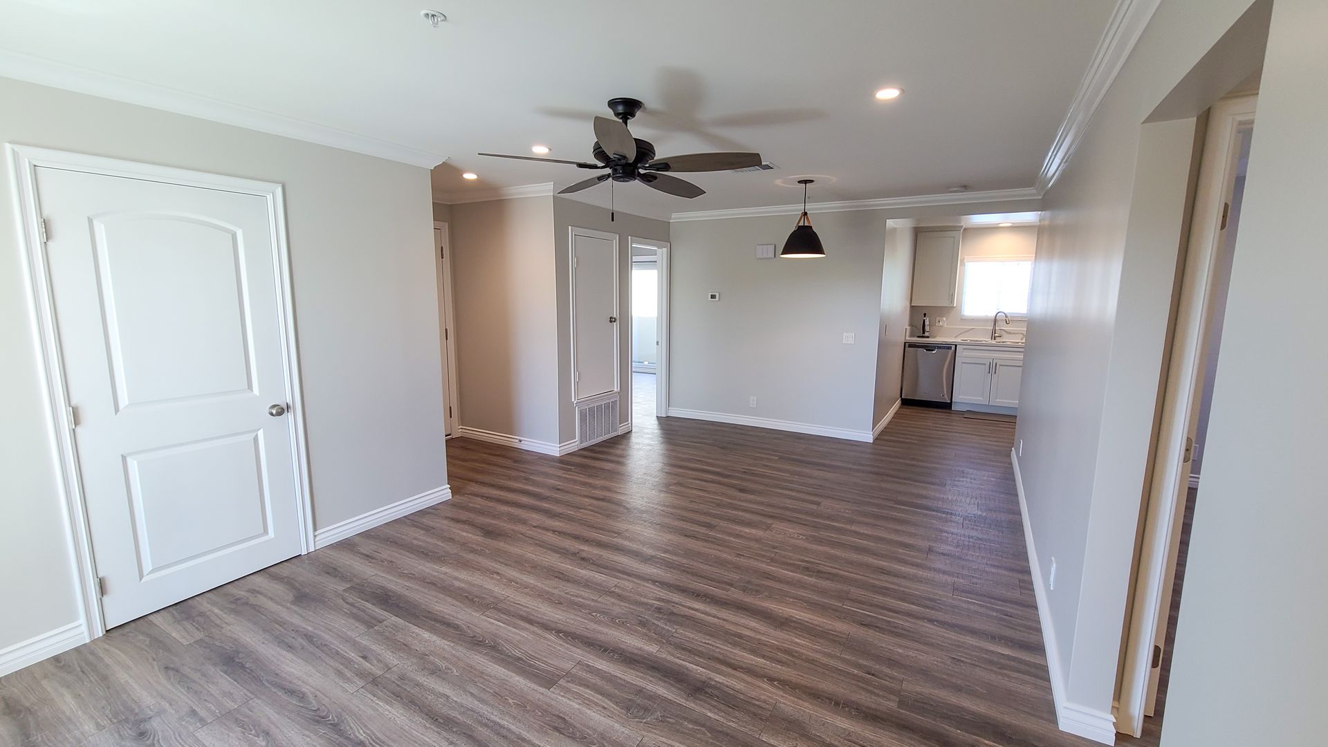 Costa Mesa Apartment: 419 Hamilton St