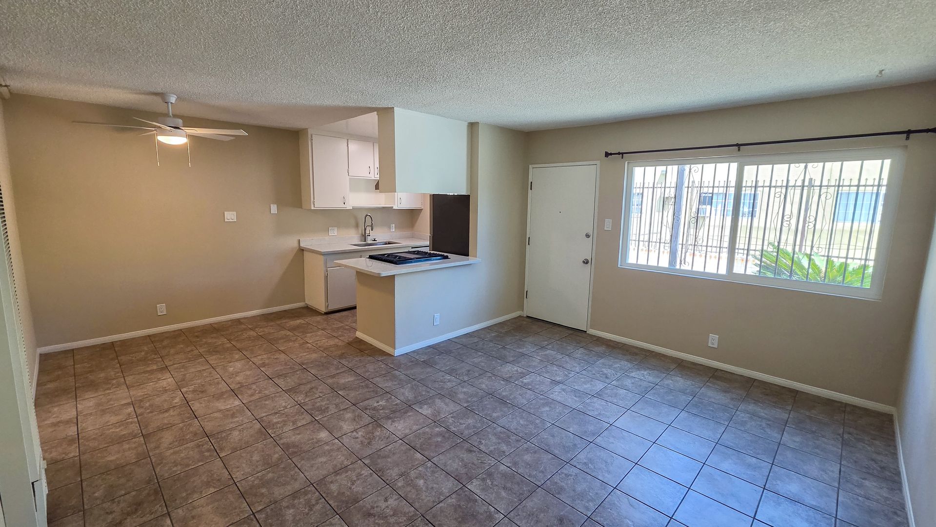 Montebello Apartment: 405 W. Roosevelt Ave