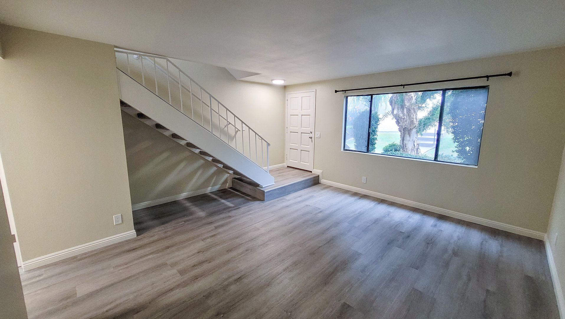 La Habra Apartment: 841 N. Stonewood St