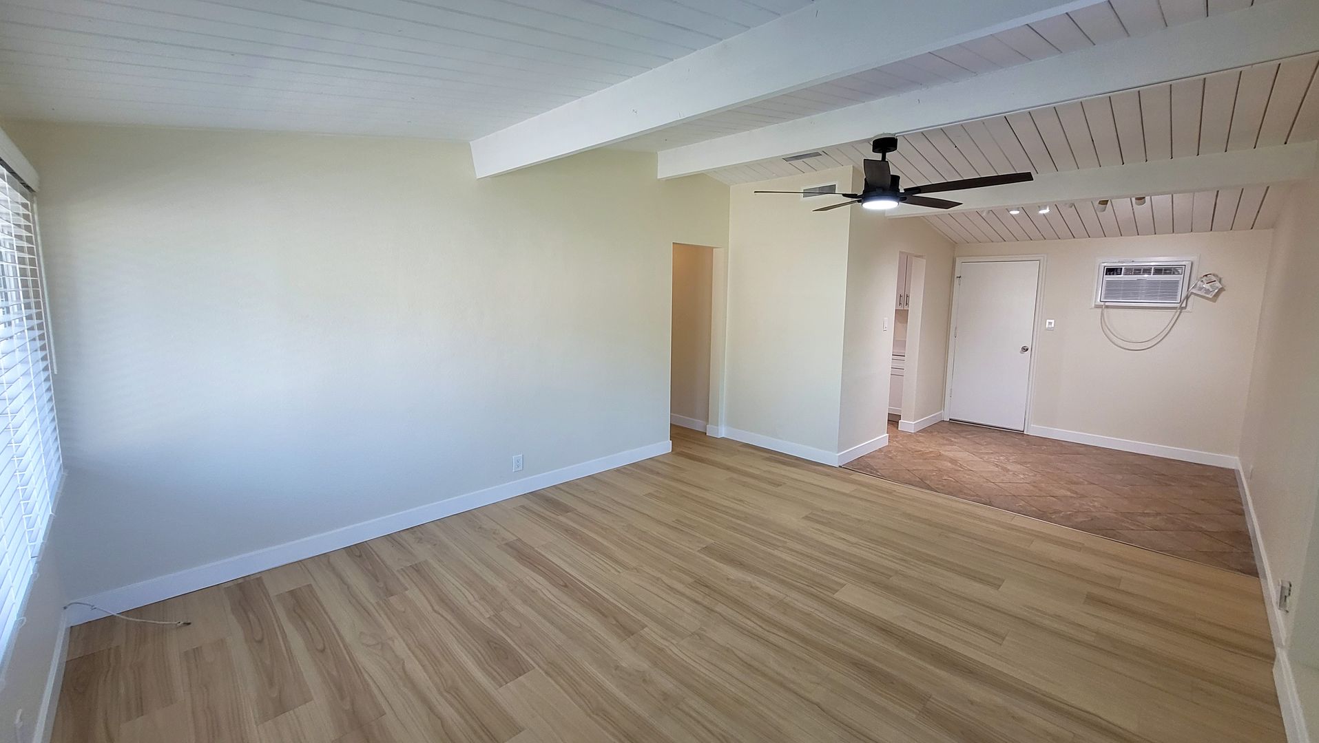 Whittier Apartment: 12216 Howard St