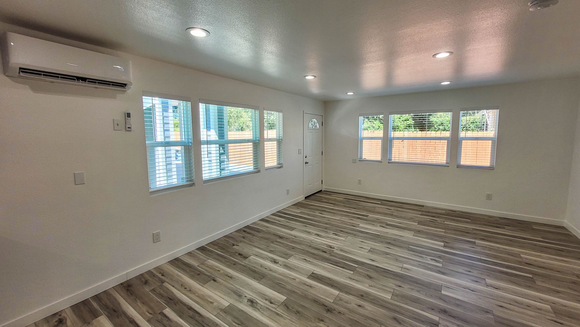 Whittier Apartment: 12407 Beverly Blvd