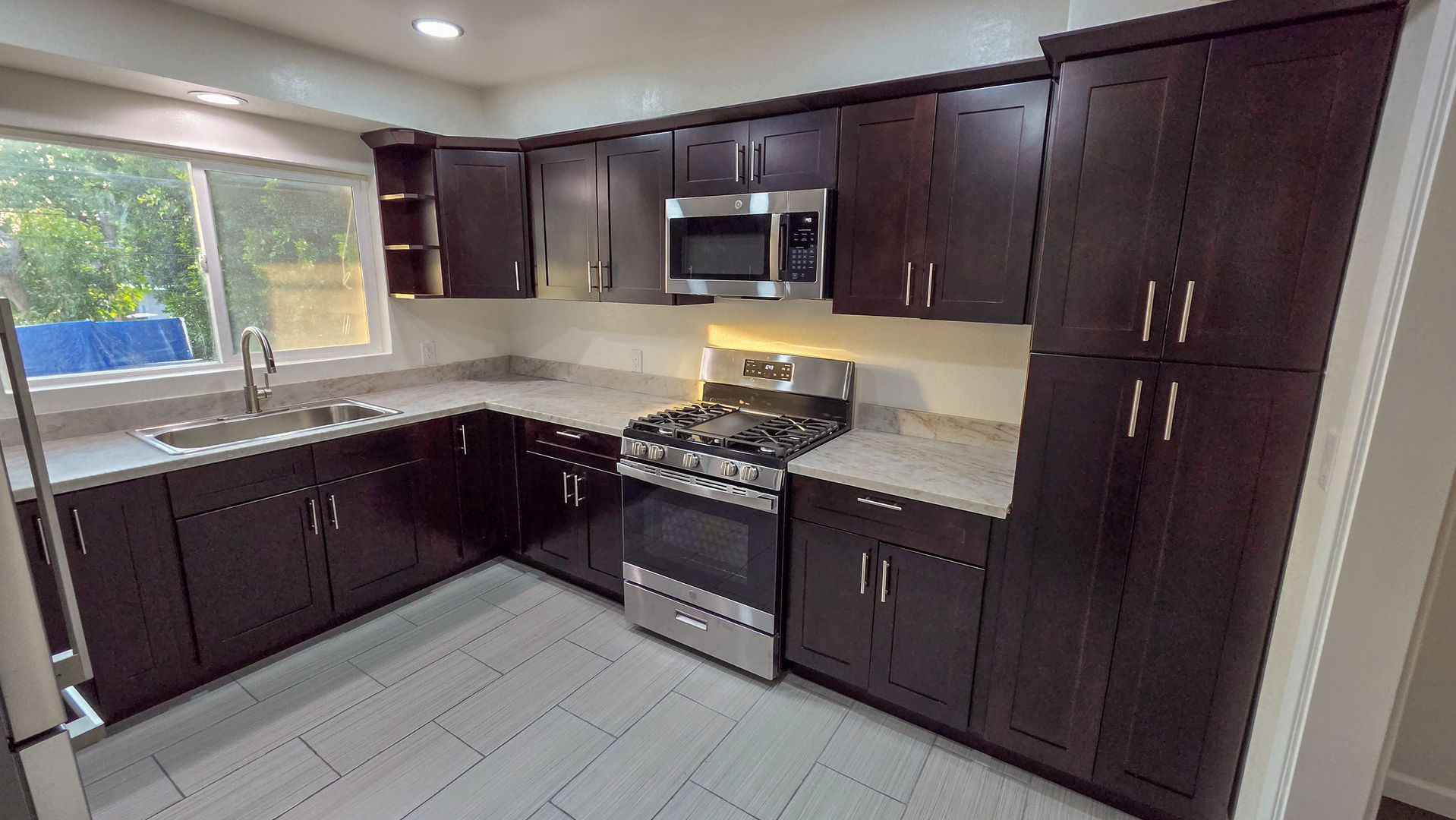 Whittier Apartment: 10717 Shire Pl