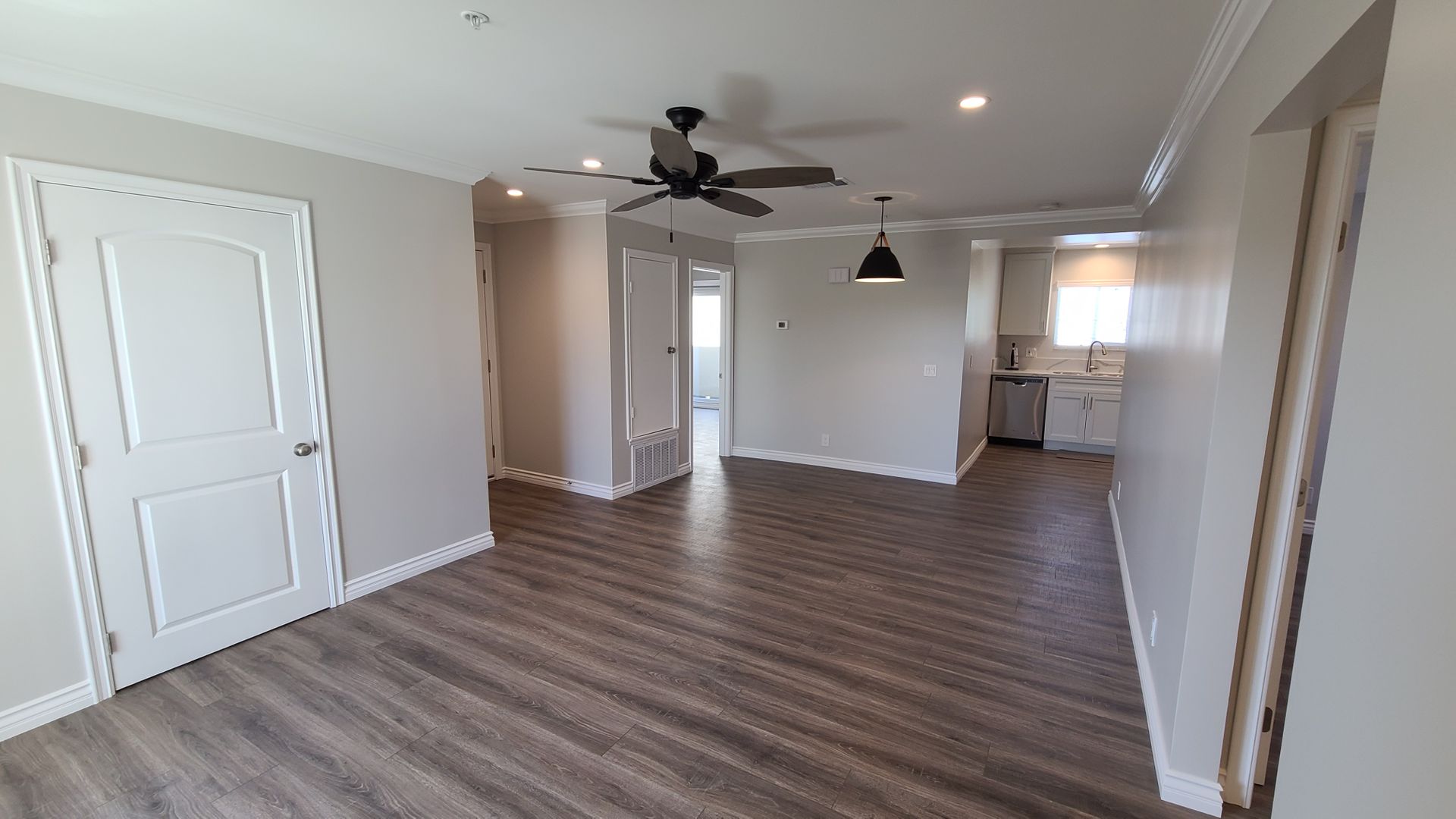 Costa Mesa Apartment: 419 Hamilton St