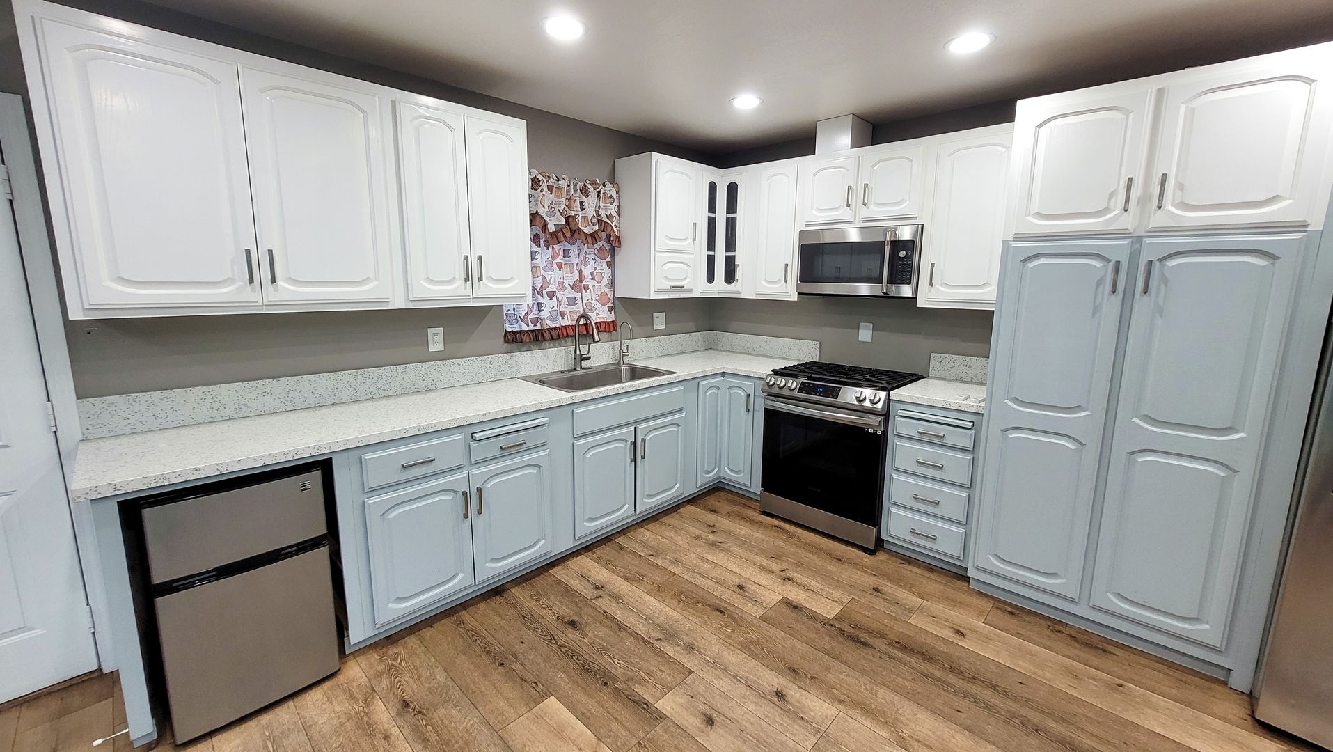 Norwalk Apartment: 13531 Maidstone Ave