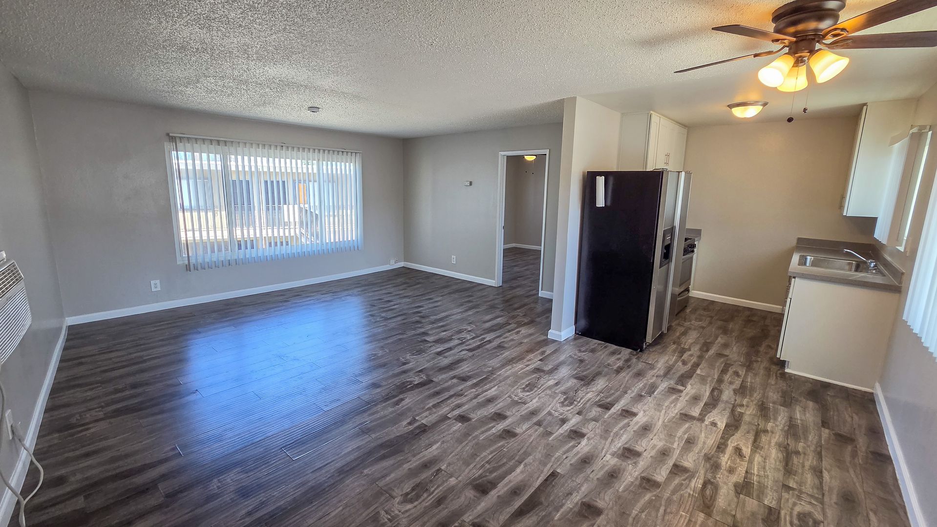 Whittier Apartment: 11506 Obert Ave