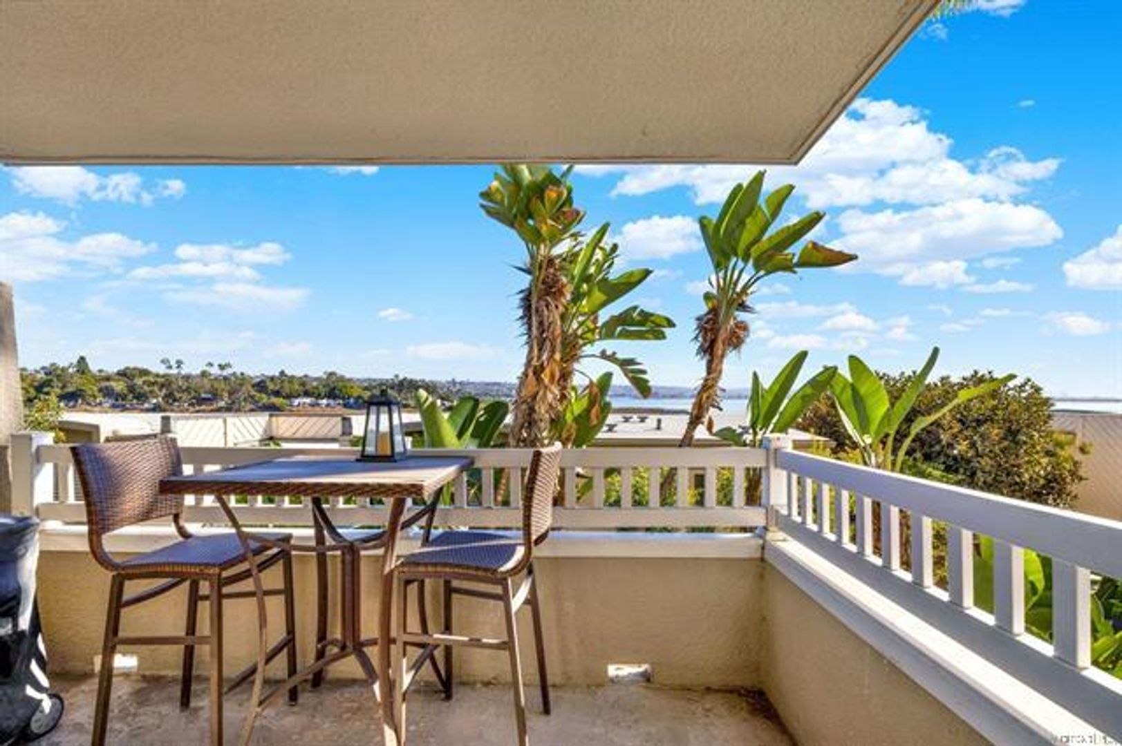 San Diego Condo: 4015 Crown Point Dr #102