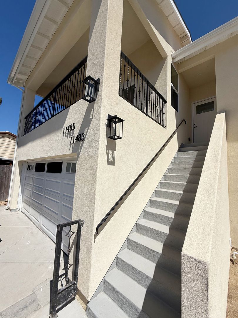 San Diego House: 11485 Westonhill Dr.