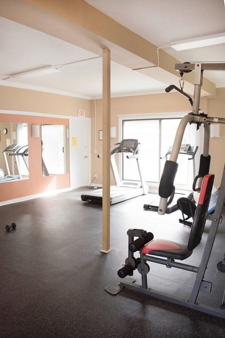 Excelsior Apartment: 832 3rd Ave S