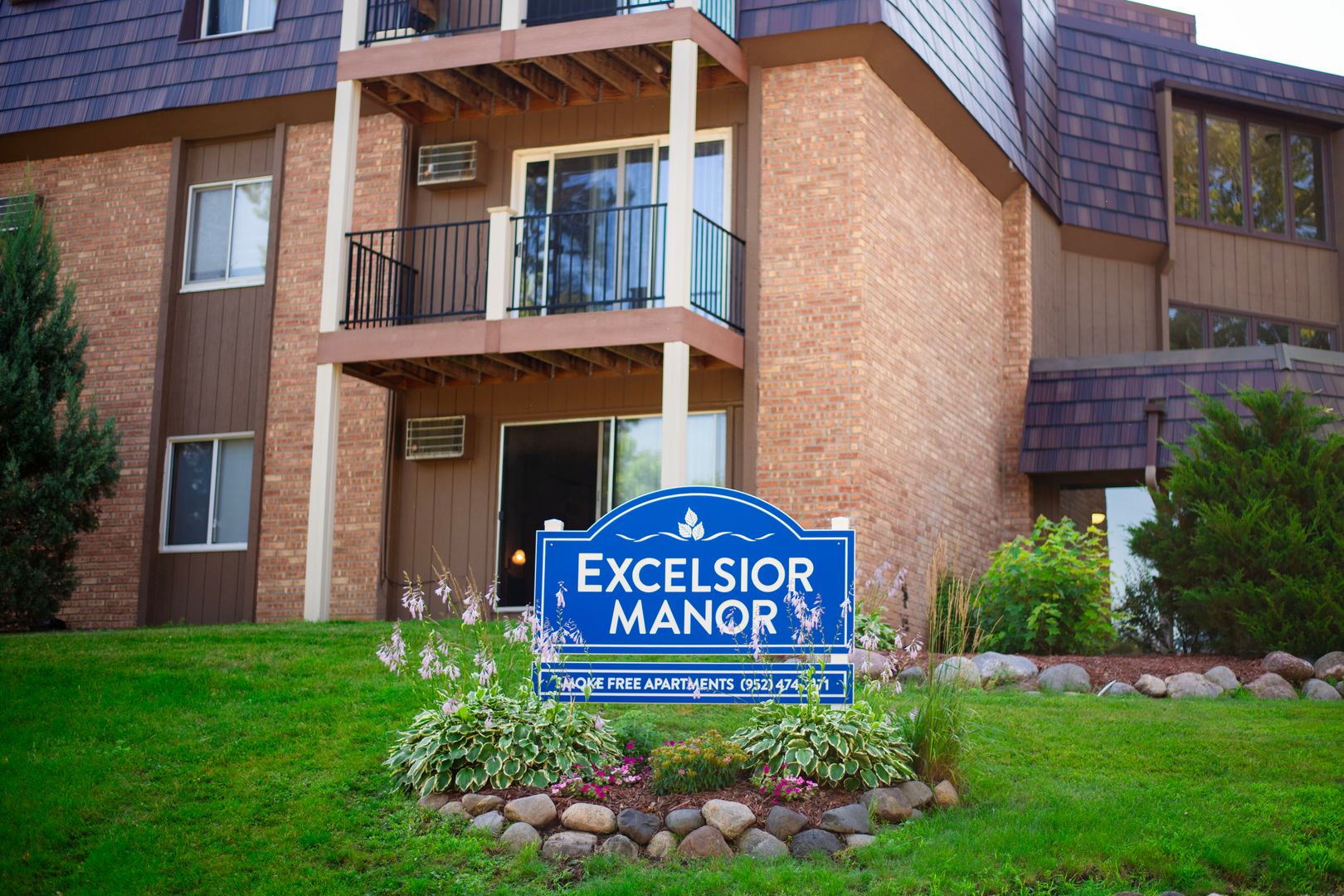 Excelsior Apartment: 838 3rd Avenue