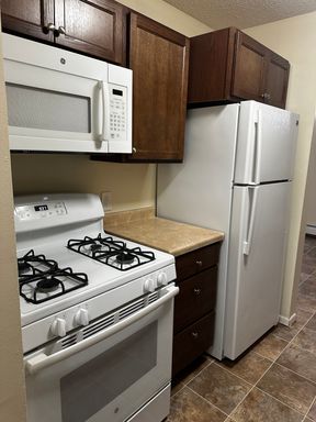 Cedar Creek Apartments - Maleigha
