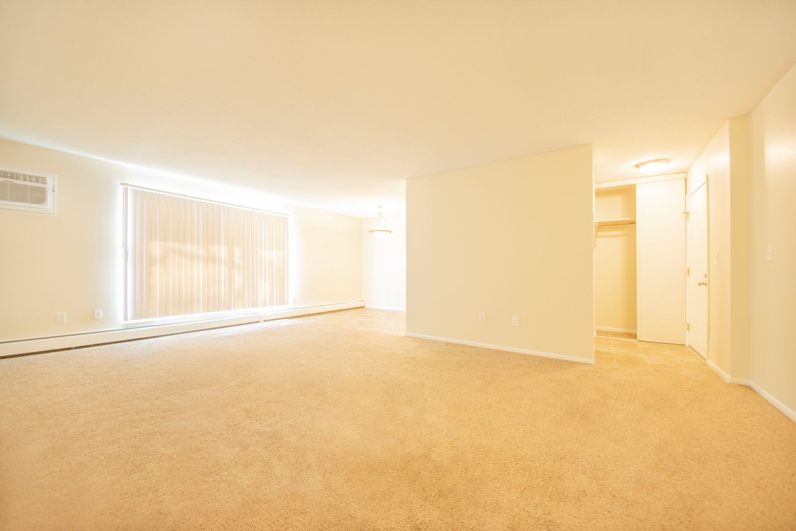 Plymouth Apartment: 17210 County Rd 6