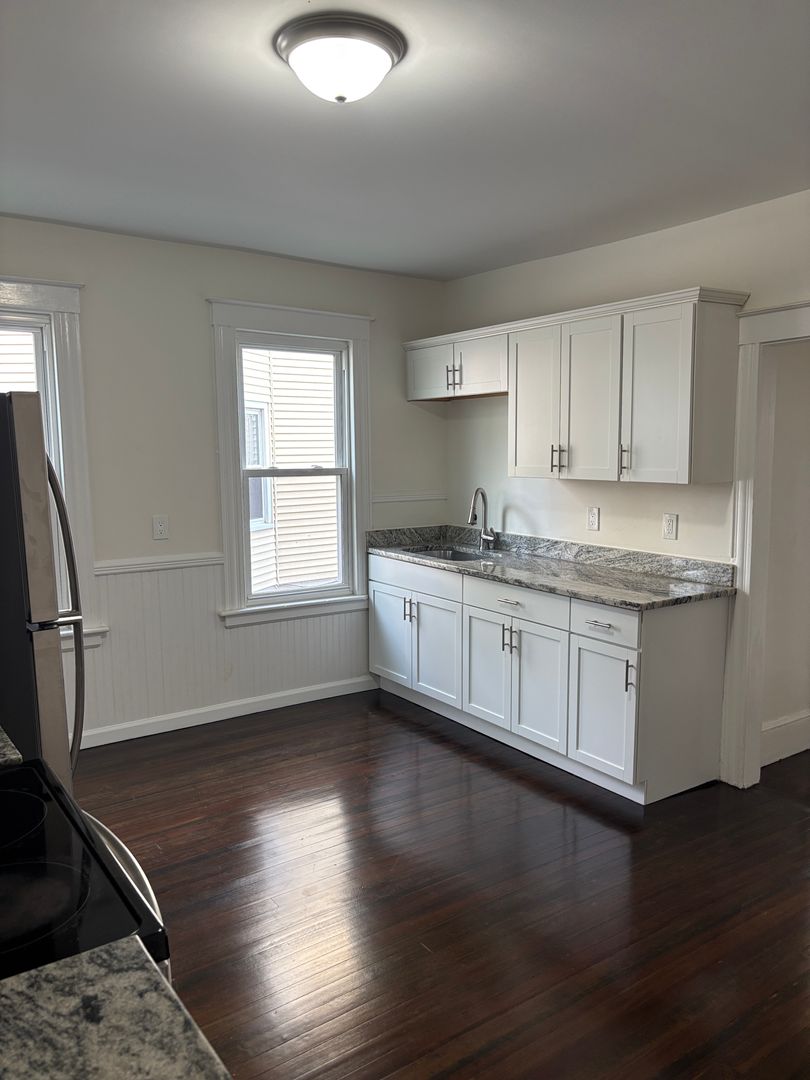 New Britain Apartment: 38 Roberts Street