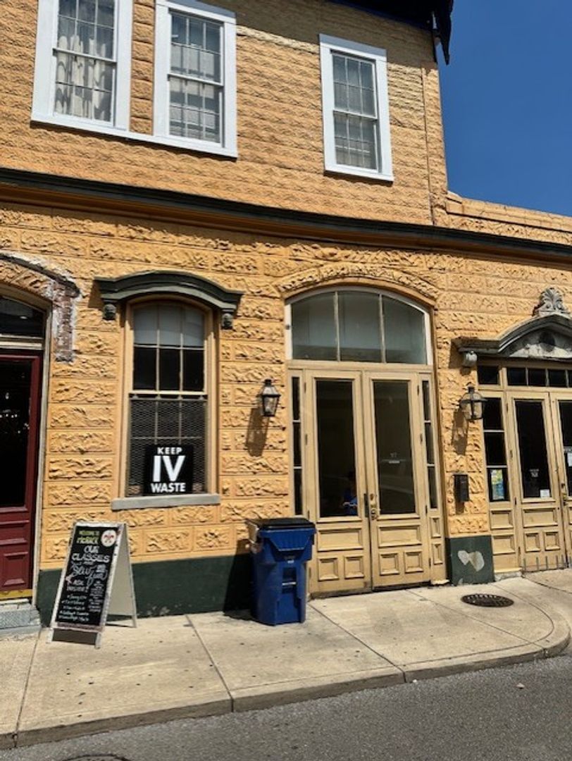 New Orleans Apartment: 1025 Bienville St.