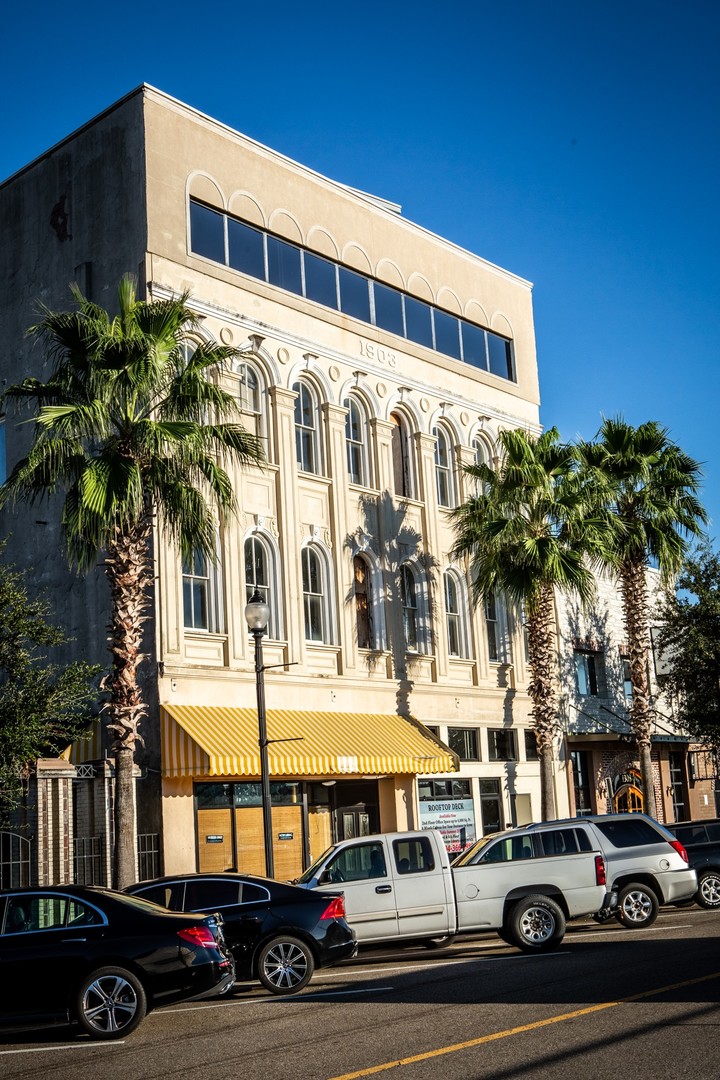 1310 27th Ave (Cadillac Building)