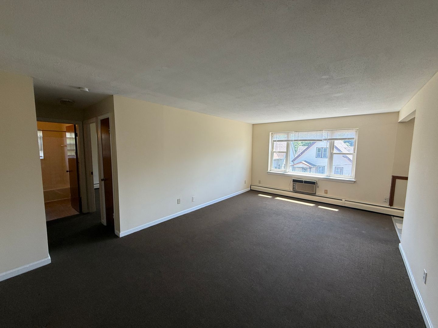 Hartford Apartment: 44 Barnard Street