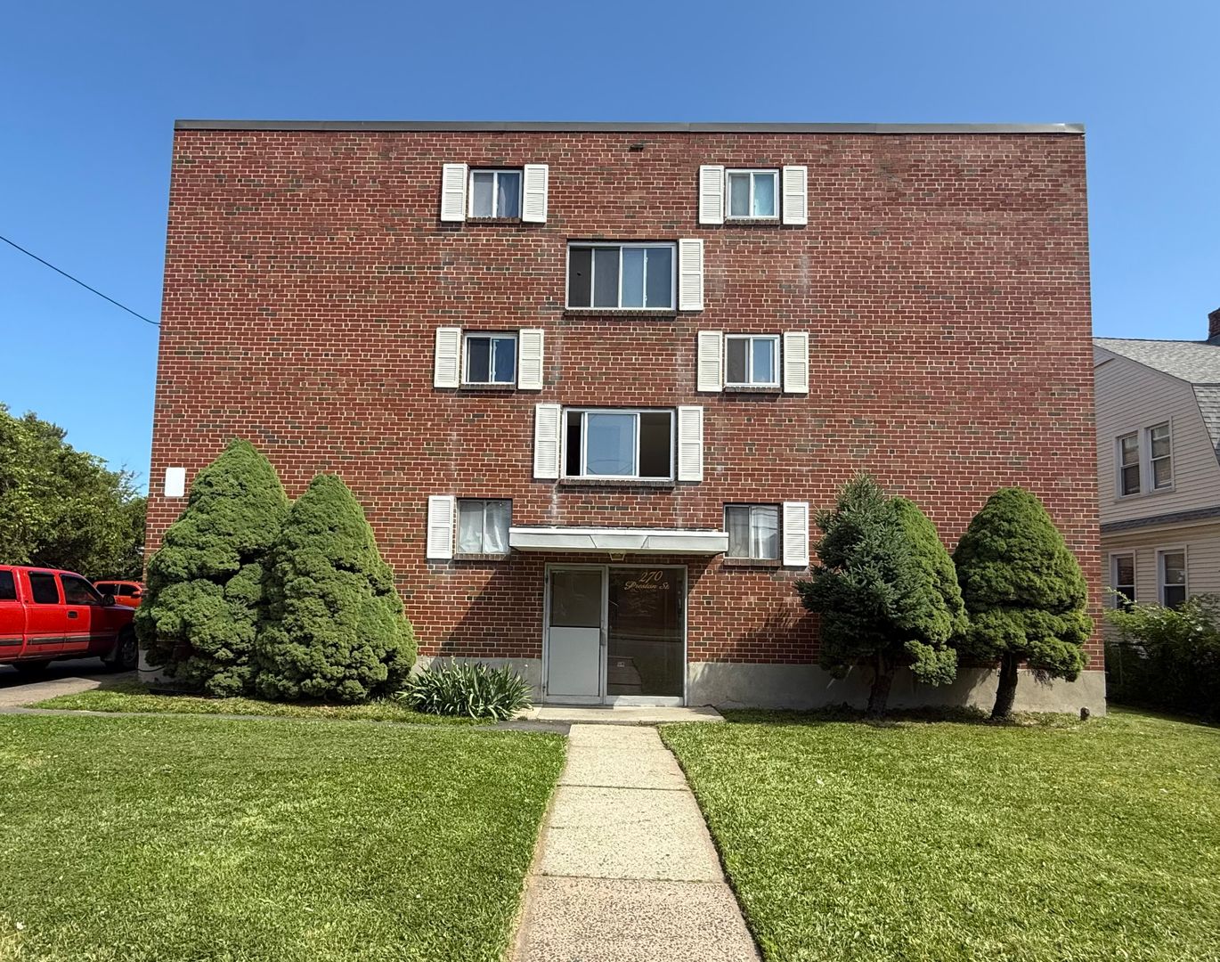 Hartford Apartment: 270 Preston Street
