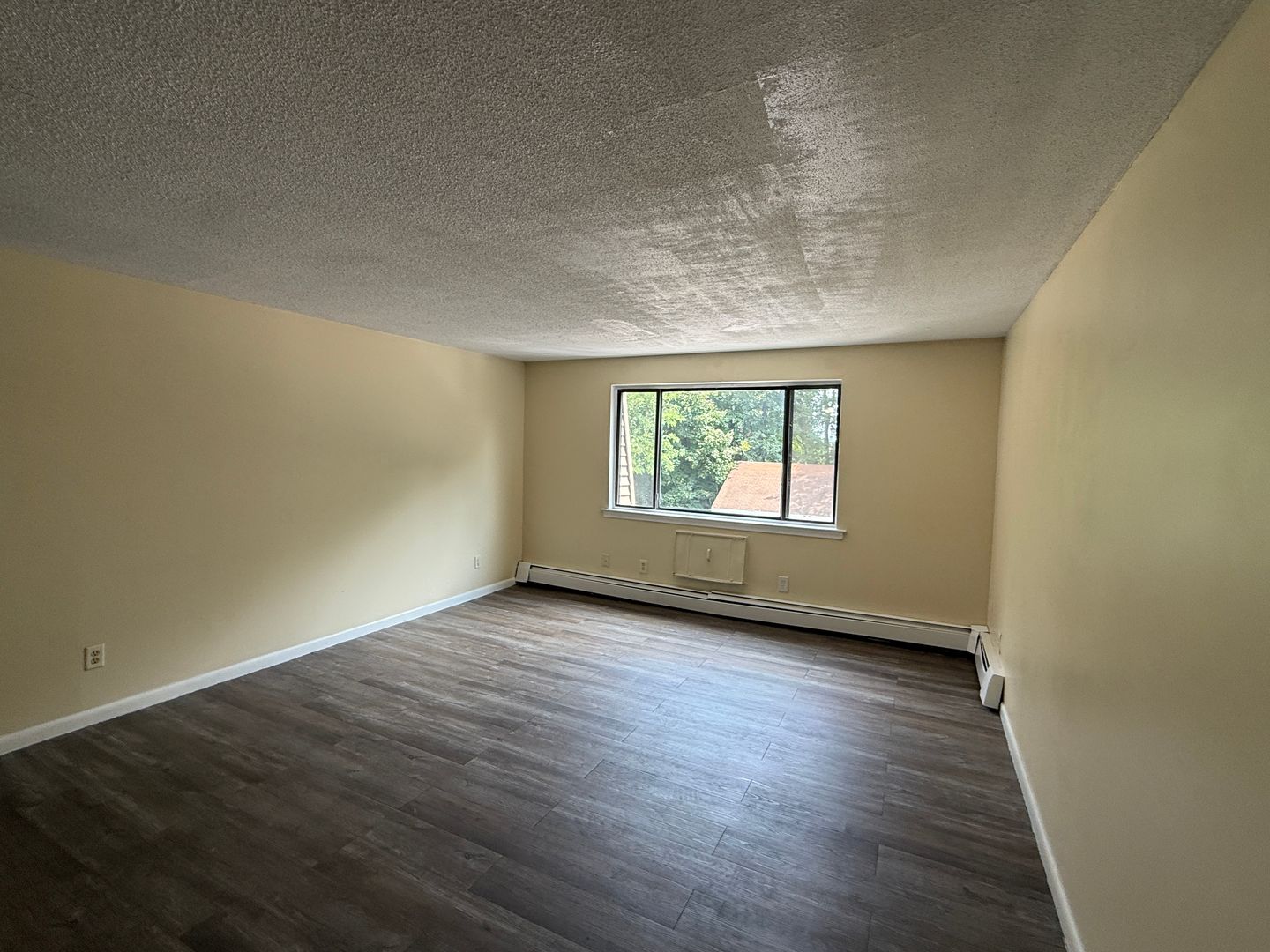 New Britain Apartment: 1282-1290 East Street