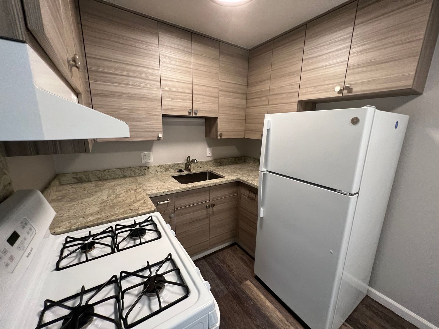 Hayward Apartment: 382 Harris Rd