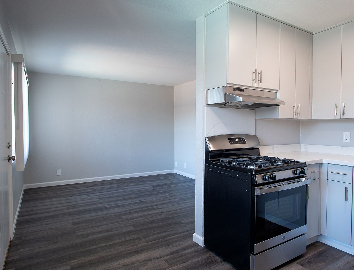 Hayward Apartment: 382 Harris Rd