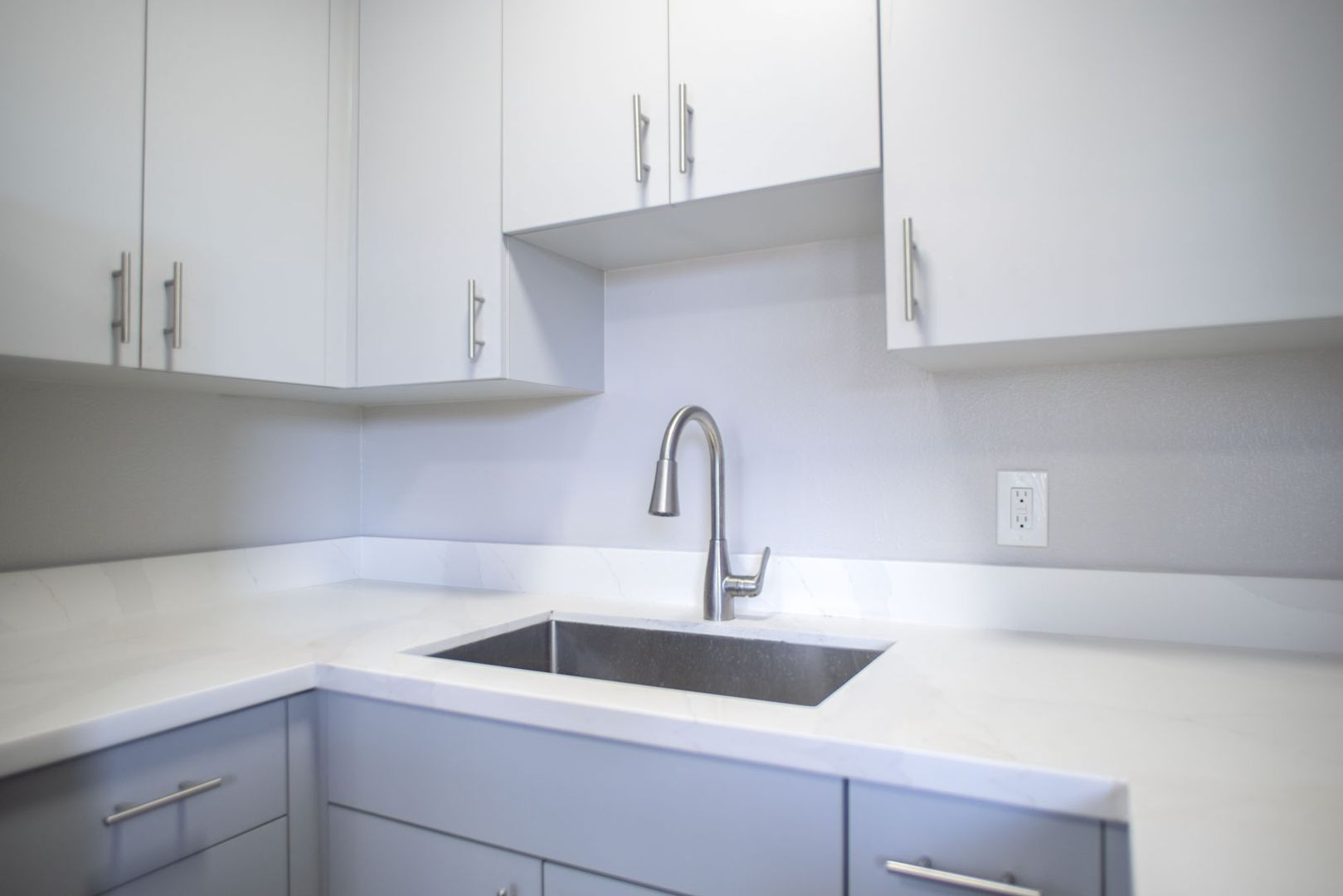 Hayward Apartment: 382 Harris Rd