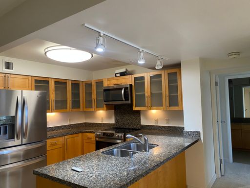 600 Queen St. #1208 – photo 1