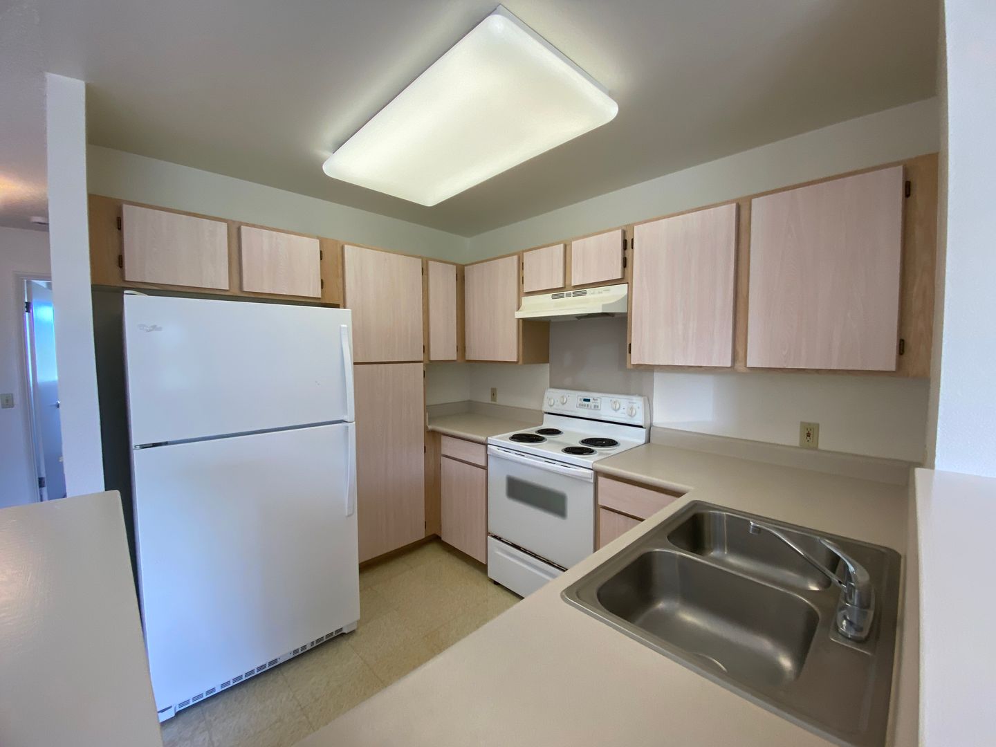 Mililani Townhome: 95-1041 Koolani Dr #53