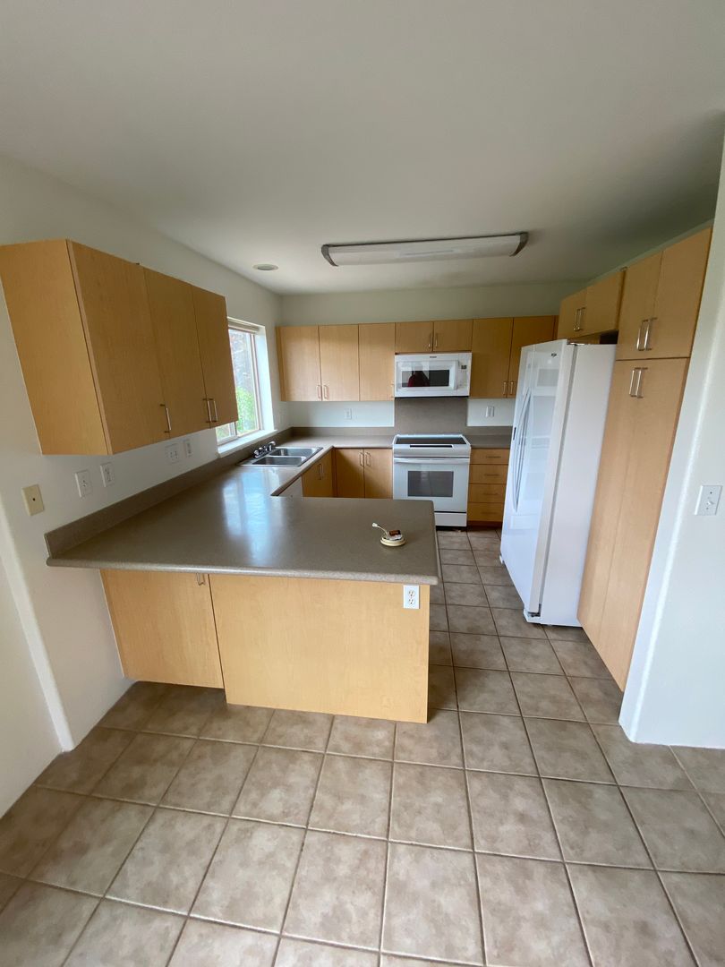 Kapolei House: 92-1481 Punawainui Street