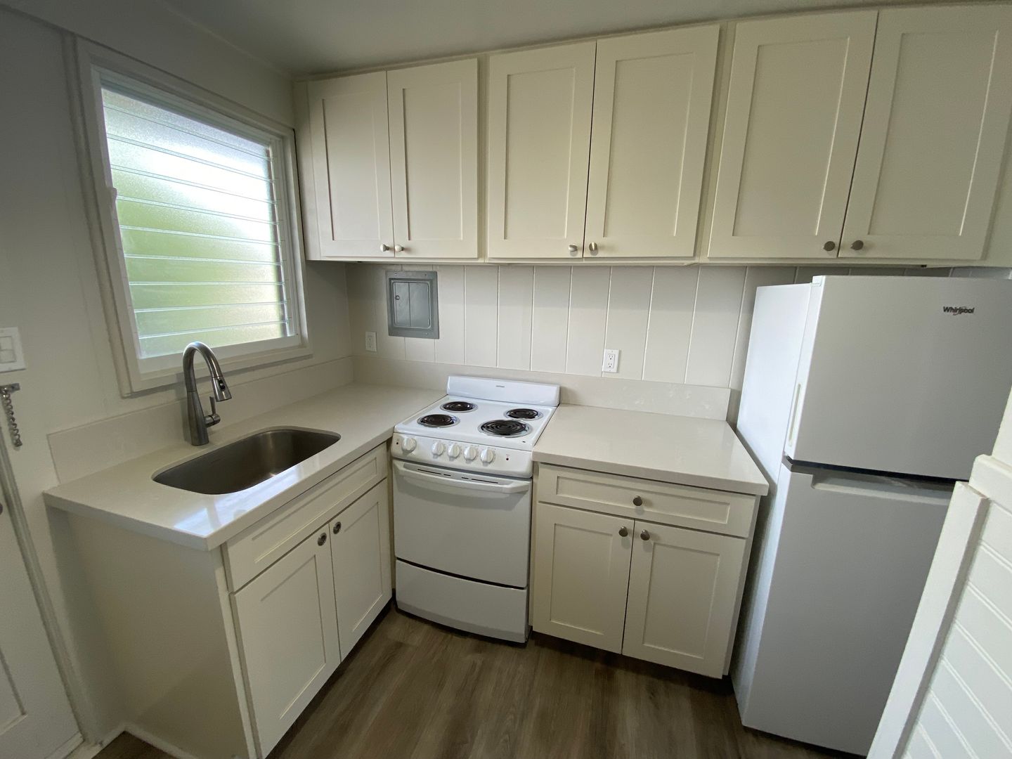 Kailua Apartment: 120 Kihapai Street