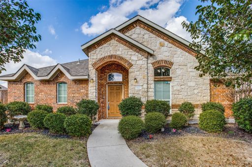 1627 Summerfield Drive – photo 1
