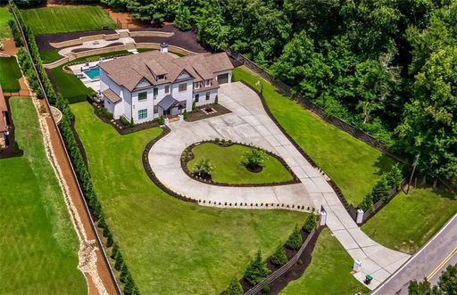 Rare rental opportunity – photo 1