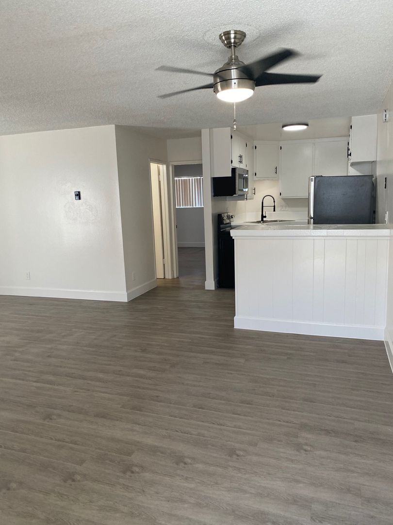 Imperial Beach Apartment: 269 Elder Avenue
