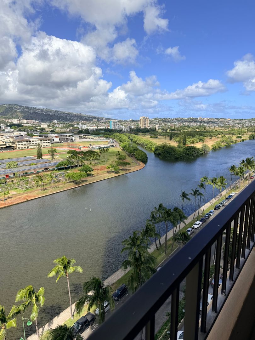 Honolulu Condo: 2121 Ala Wai Blvd. #1702