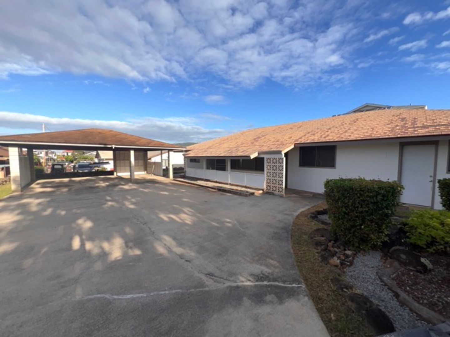 Honolulu House: 1242 A 9th Ave.