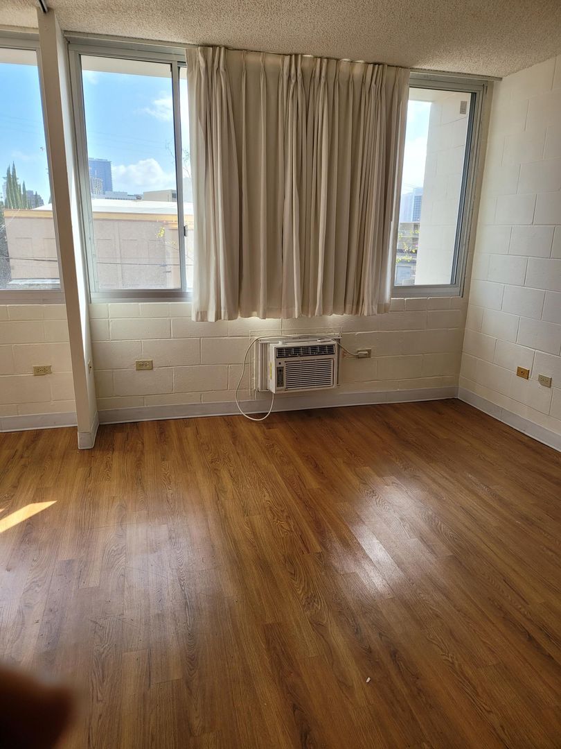 Honolulu Apartment: 1305 Makiki Street