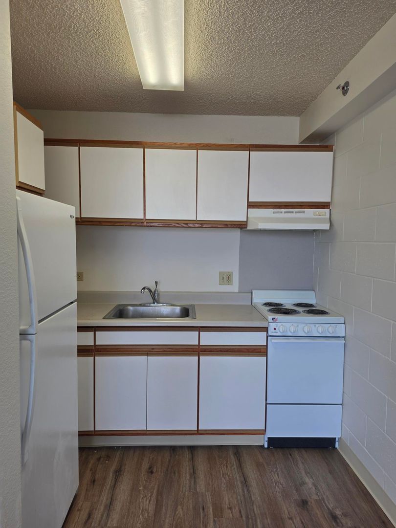 Honolulu Apartment: 1305 Makiki Street