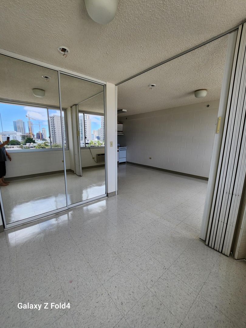 Honolulu Apartment: 1305 Makiki Street