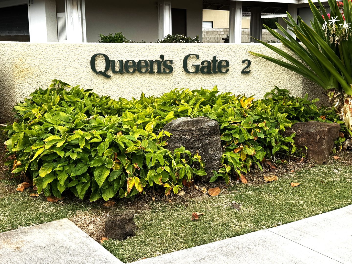 Honolulu House: 7852 Makaaoa Place