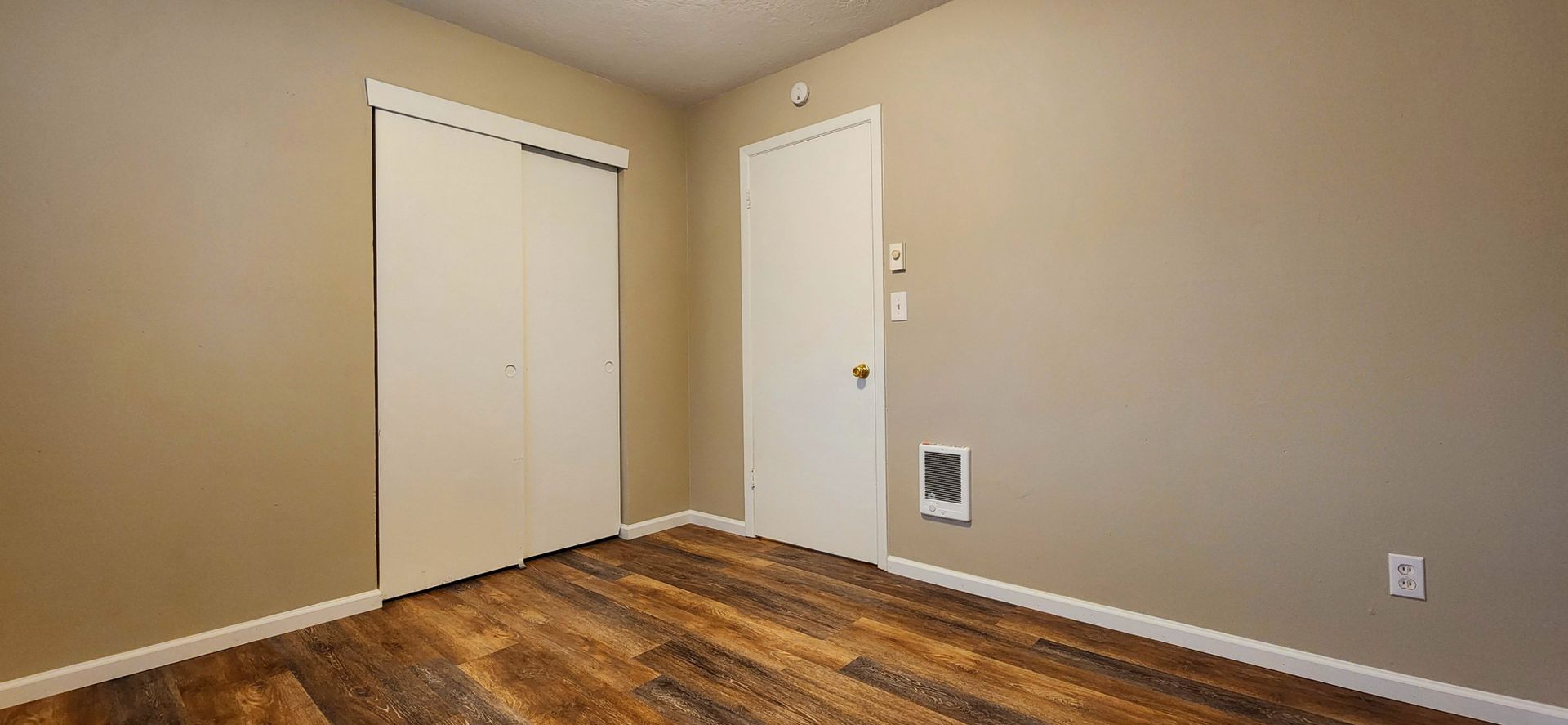 Manor Court 5 of 12