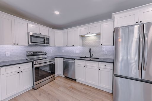 Step into modern luxury. – photo 1