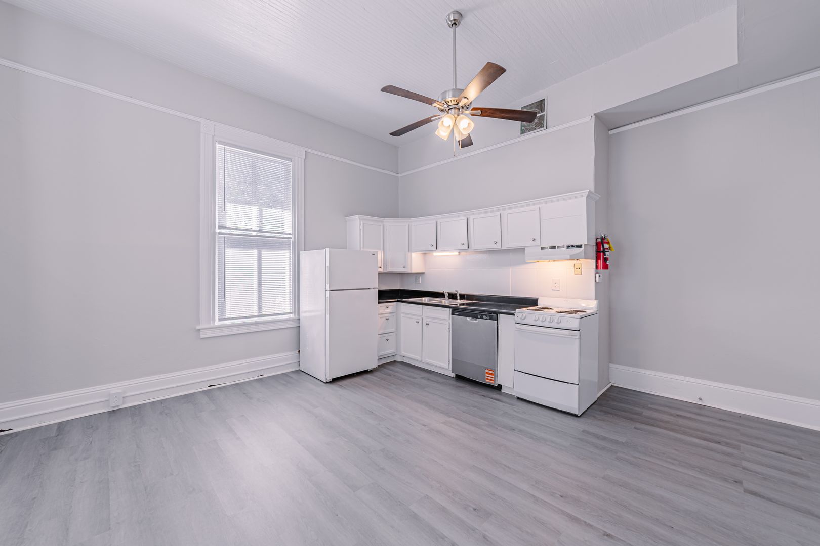 Marietta Apartment: 39 Trammell St SW