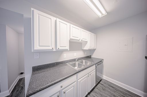 Welcome to our fully renovated townhomes! – photo 1