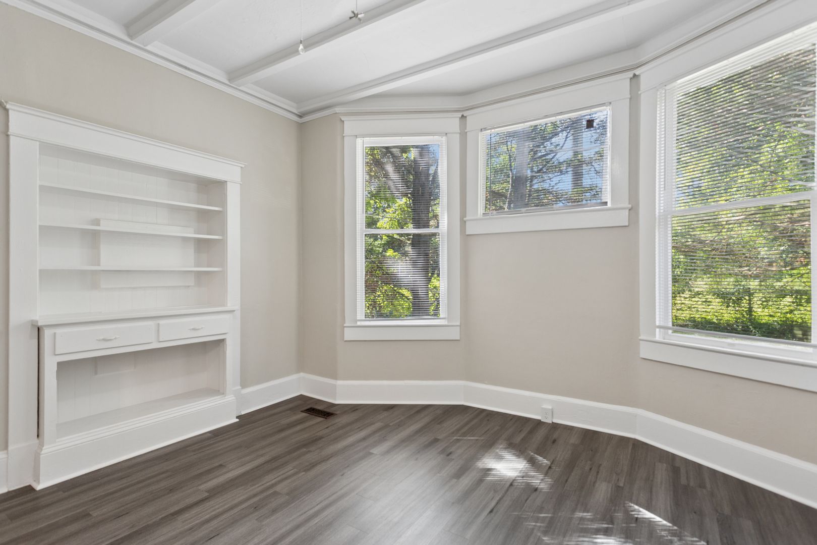 Marietta Apartment: 39 Trammell St SW