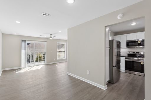3 Bedroom Apartment – 860 Franklin Gtwy SE, Unit 121, Marietta, GA 30067
